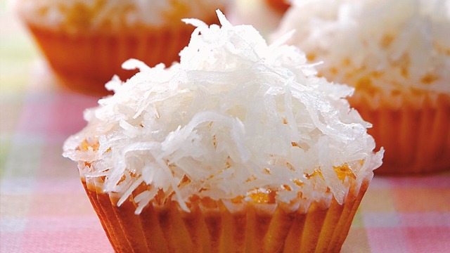 fluffy coconut cupcakes