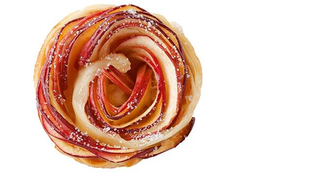 Mini apple pie with the apples arranged in a rosette