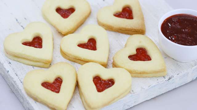 heart shaped shortbread cookies