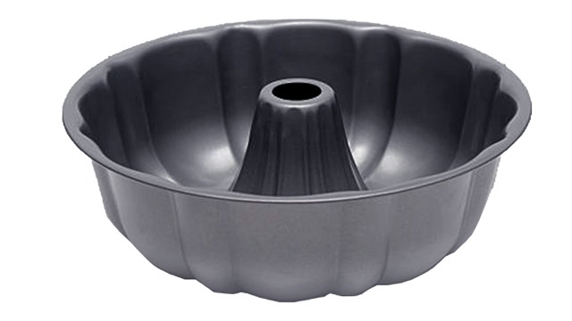 Different types of outlet cake pans